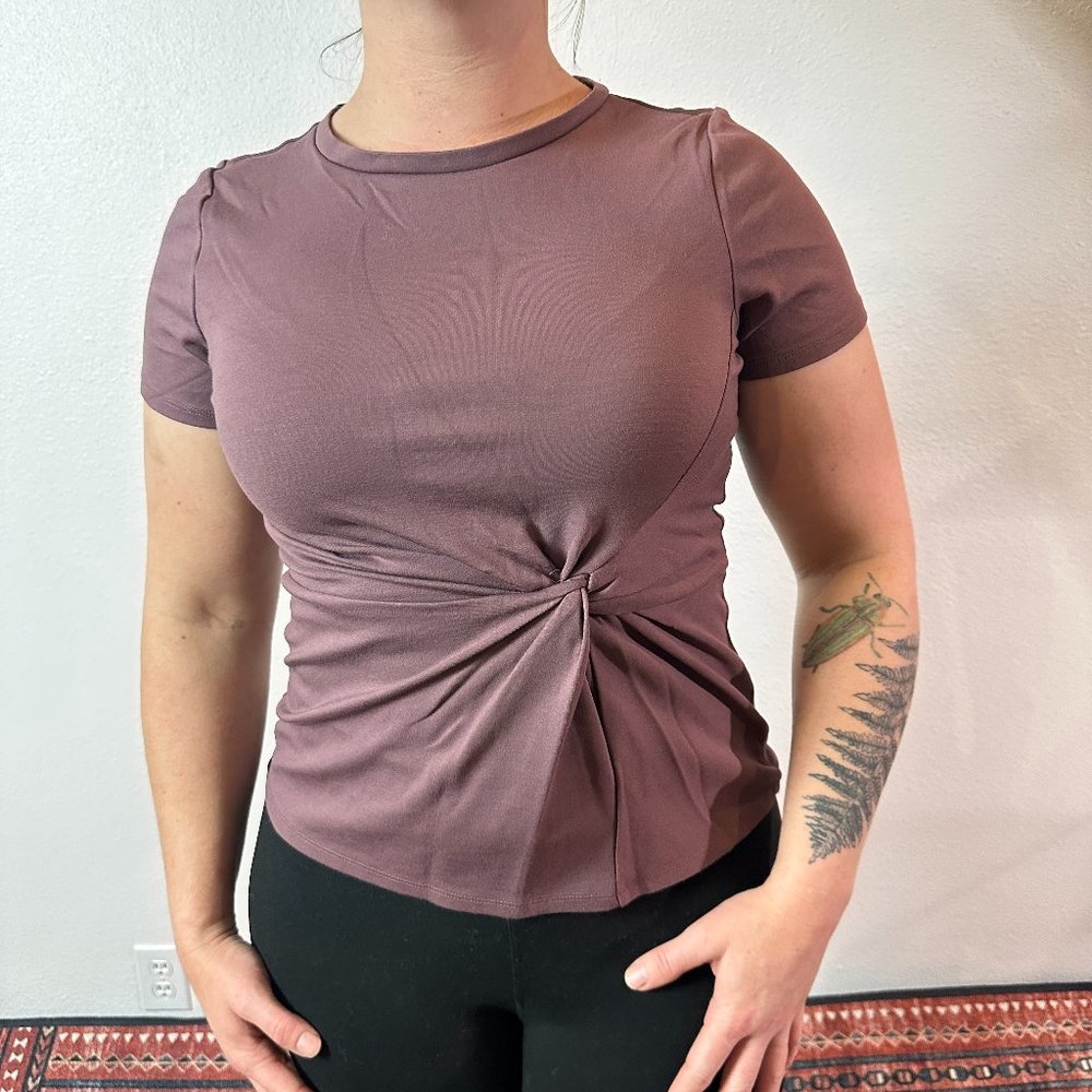 Express Purple Twist Knot Crewneck T-Shirt Mauve Size Medium